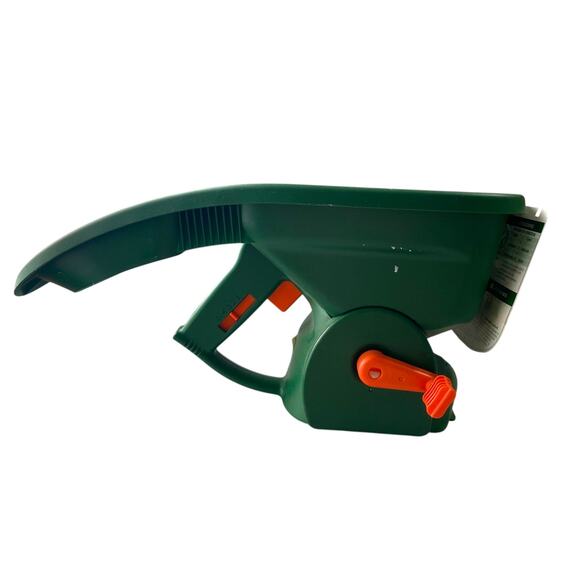 Scotts Hardy Green II Hand Held Spreader 71133-1 USA Plastic Seed Fertilizer - Picture 3 of 7